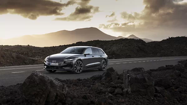 Audi A6 Avant e-tron S line car desktop wallpaper for PC