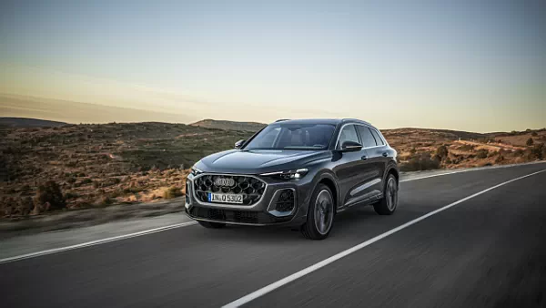 Audi Q5 TFSI quattro S line car desktop wallpaper for PC