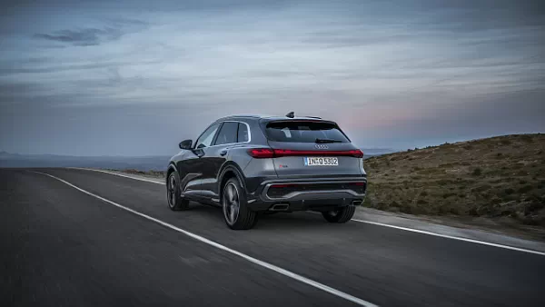Audi Q5 TFSI quattro S line car desktop wallpaper for PC