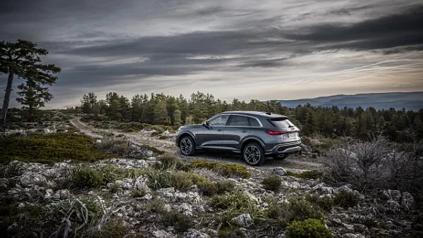 Audi Q5 TFSI quattro S line car desktop wallpaper for PC