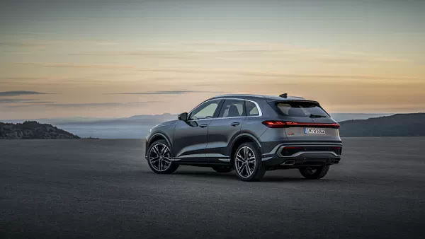 Audi Q5 TFSI quattro S line car desktop wallpaper for PC