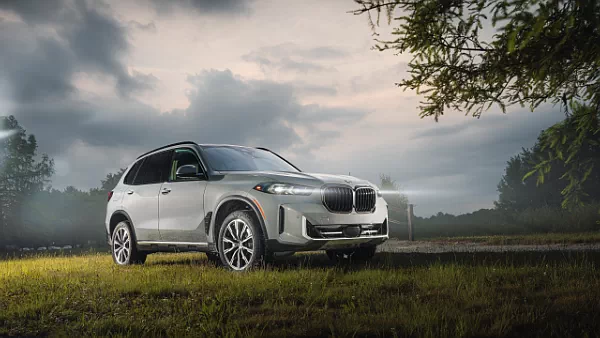 BMW X5 xDrive 40i Silver Anniversary Edition US-spec car desktop wallpaper for PC