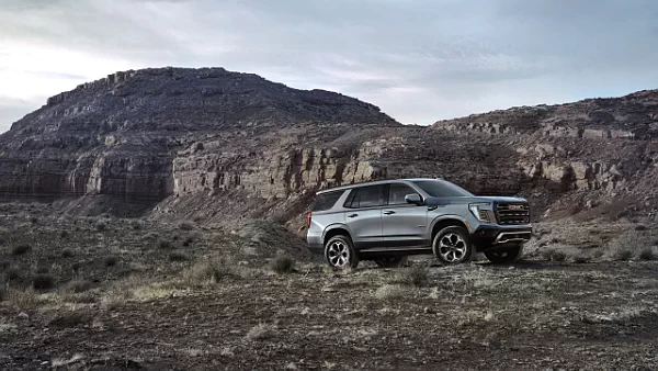 GMC Yukon AT4 Ultimate car desktop wallpaper for PC