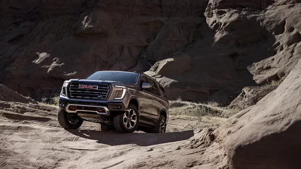 GMC Yukon AT4 Ultimate car desktop wallpaper for PC