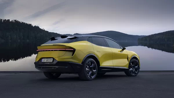 Lotus Eletre S (Solar Yellow) car desktop wallpaper for PC