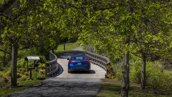 Mercedes-Benz C 300 4MATIC AMG Line US-spec car desktop wallpaper for PC