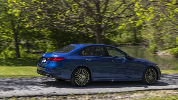 Mercedes-Benz C 300 4MATIC AMG Line US-spec car desktop wallpaper for PC