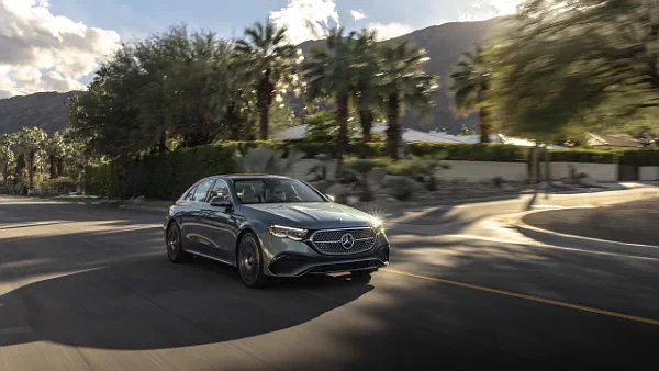 Mercedes-Benz E 350 4MATIC AMG Line US-spec car desktop wallpaper for PC