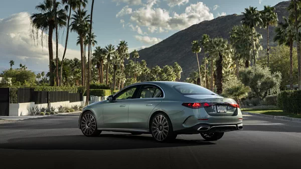 Mercedes-Benz E 350 4MATIC AMG Line US-spec car desktop wallpaper for PC