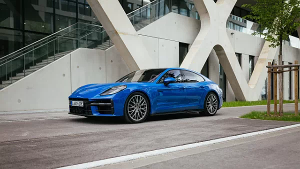 Porsche Panamera 4S E-Hybrid (Lugano Blue) car desktop wallpaper for PC