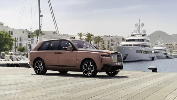 Rolls-Royce Black Badge Cullinan Disruptor car desktop wallpaper for PC
