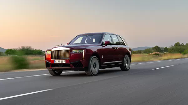 Rolls-Royce Cullinan Protagonist car desktop wallpaper for PC