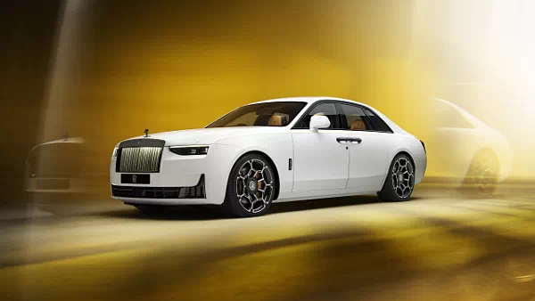 Rolls-Royce Black Badge Ghost UK-spec car desktop wallpaper for PC