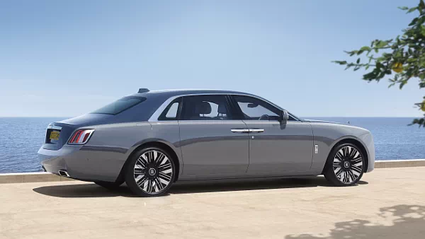 Rolls-Royce Ghost Extended UK-spec car desktop wallpaper for PC