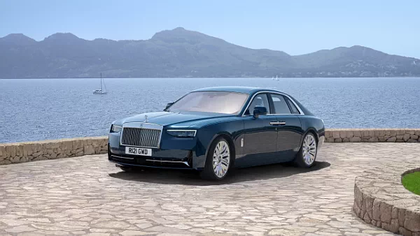 Rolls-Royce Ghost UK-spec car desktop wallpaper for PC