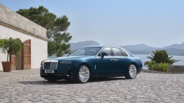 Rolls-Royce Ghost UK-spec car desktop wallpaper for PC