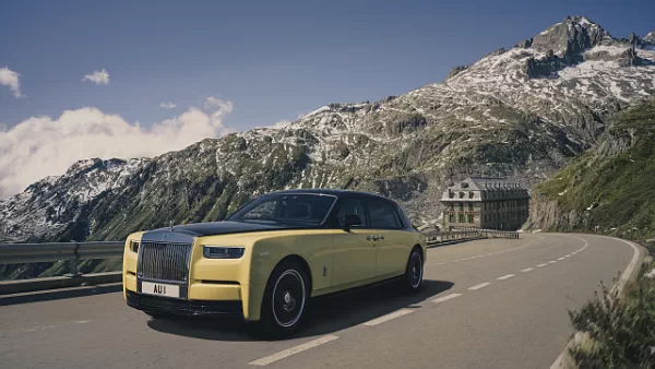 Rolls-Royce Phantom EWB Goldfinger car desktop wallpaper for PC